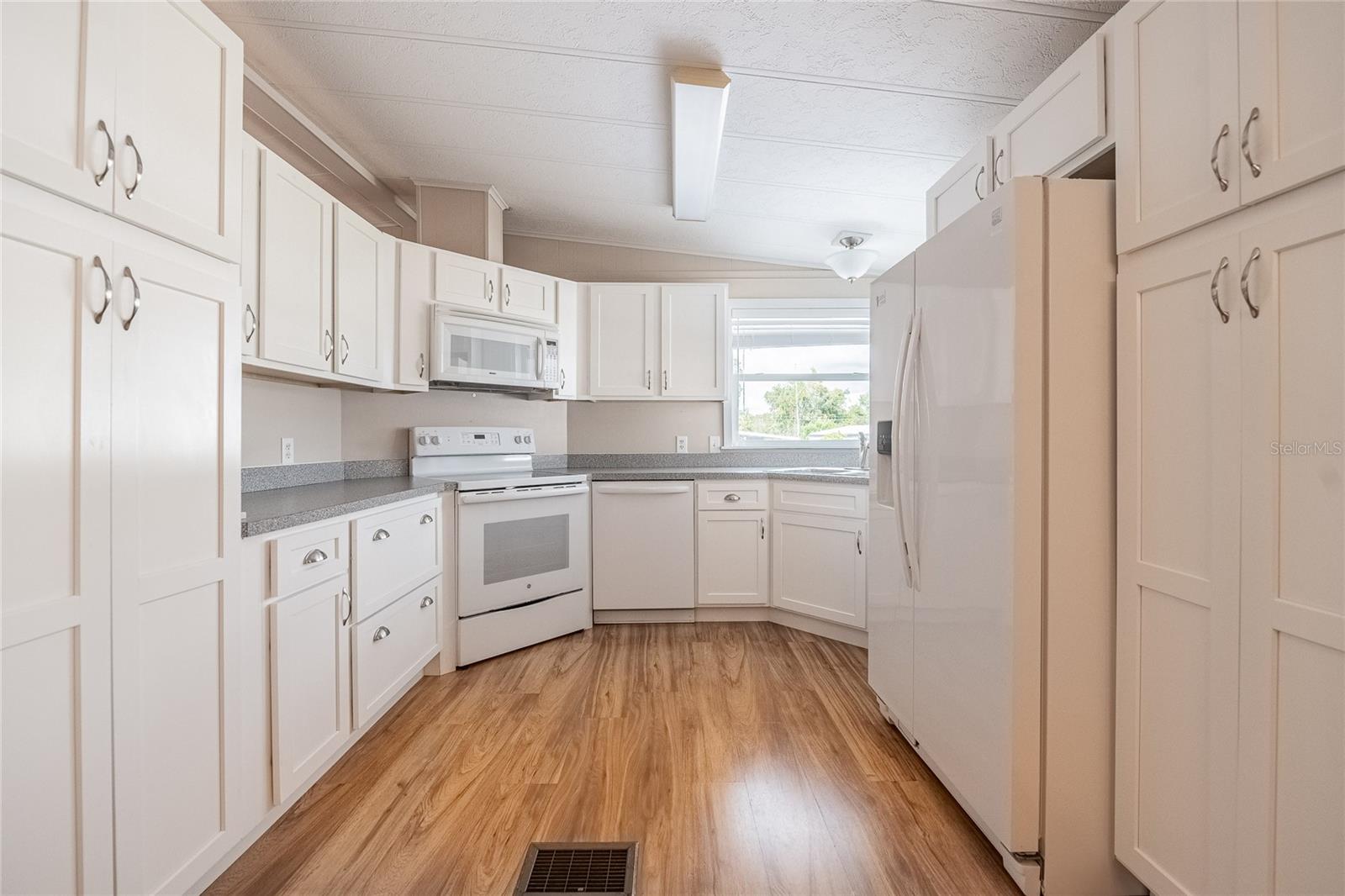 Image 6 of 38 For 317 Monroe Drive