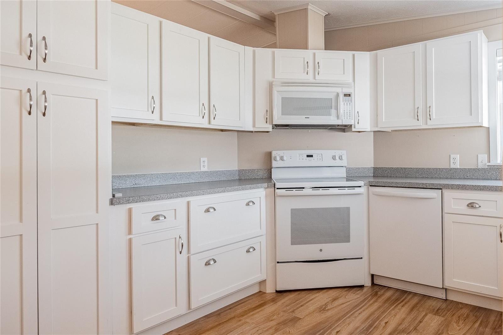 Image 7 of 38 For 317 Monroe Drive