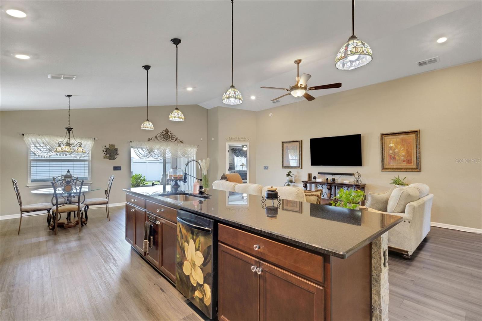 Image 12 of 37 For 610 Vista View Lane