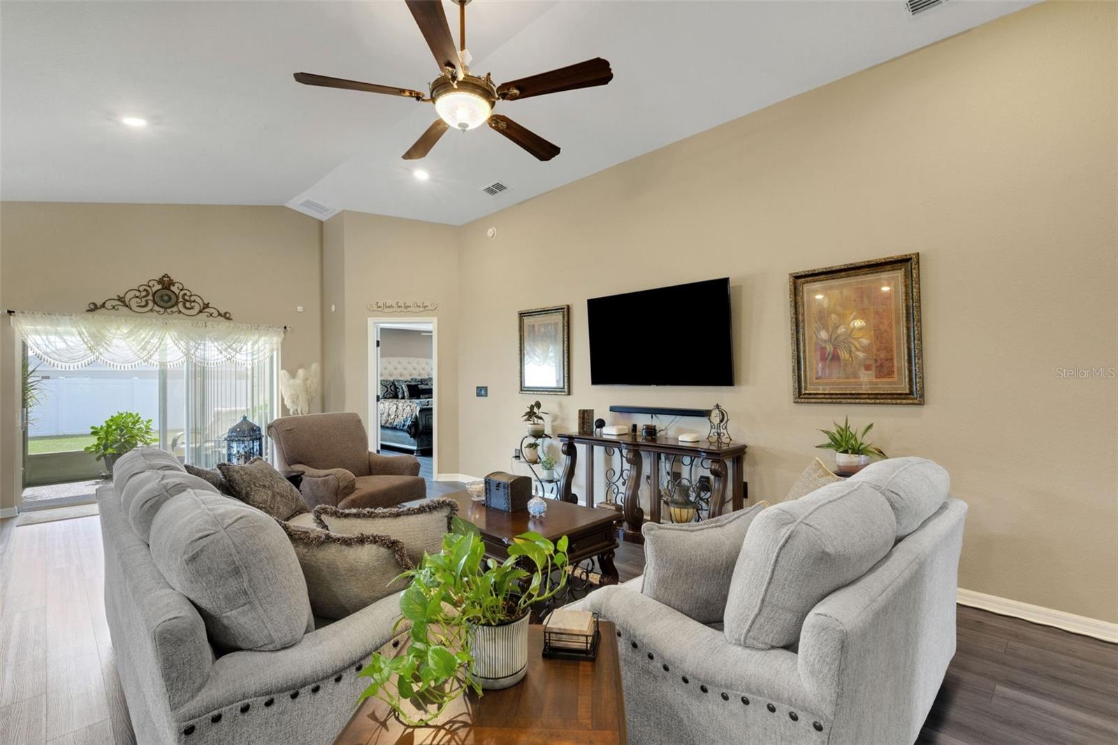 Image 3 of 37 For 610 Vista View Lane