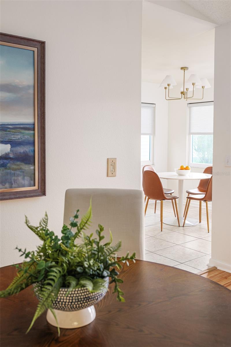 Image 13 of 33 For 1635 Colonnades Circle N