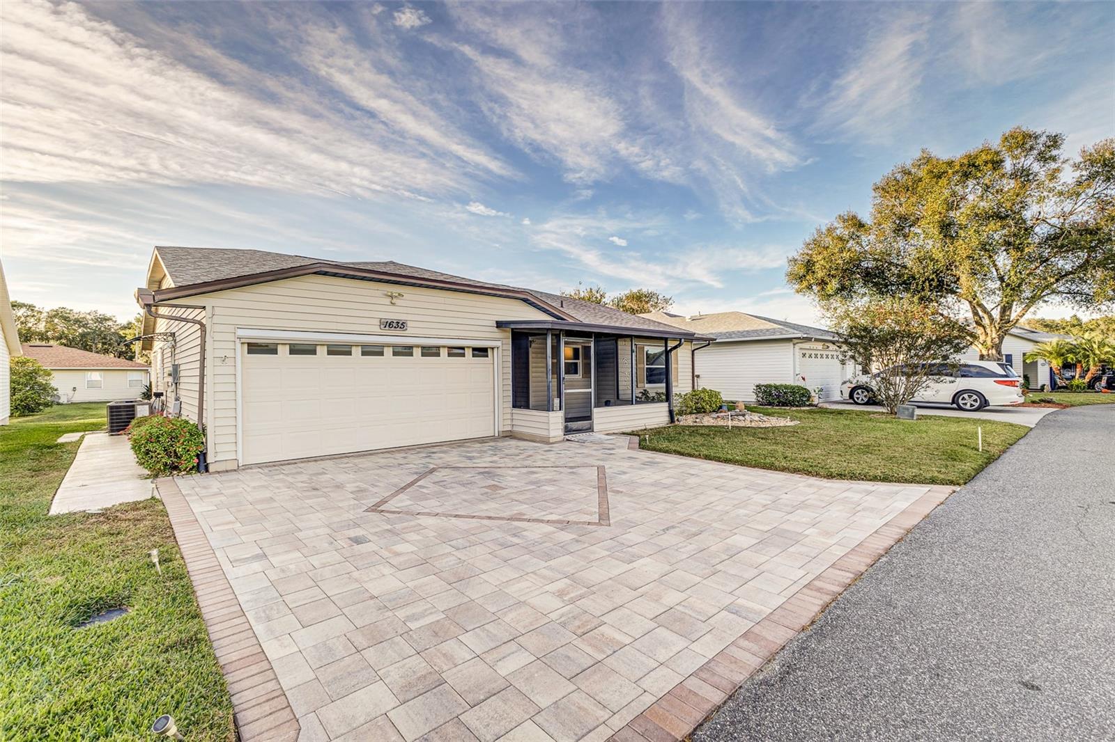 Image 2 of 33 For 1635 Colonnades Circle N