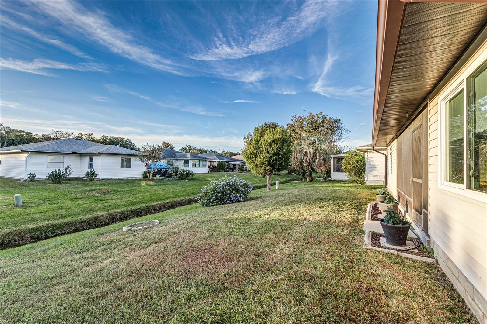 Image 30 of 33 For 1635 Colonnades Circle N