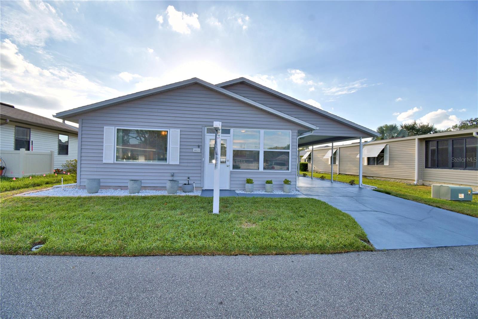 Image 2 of 60 For 4823 Colonnades Circle W