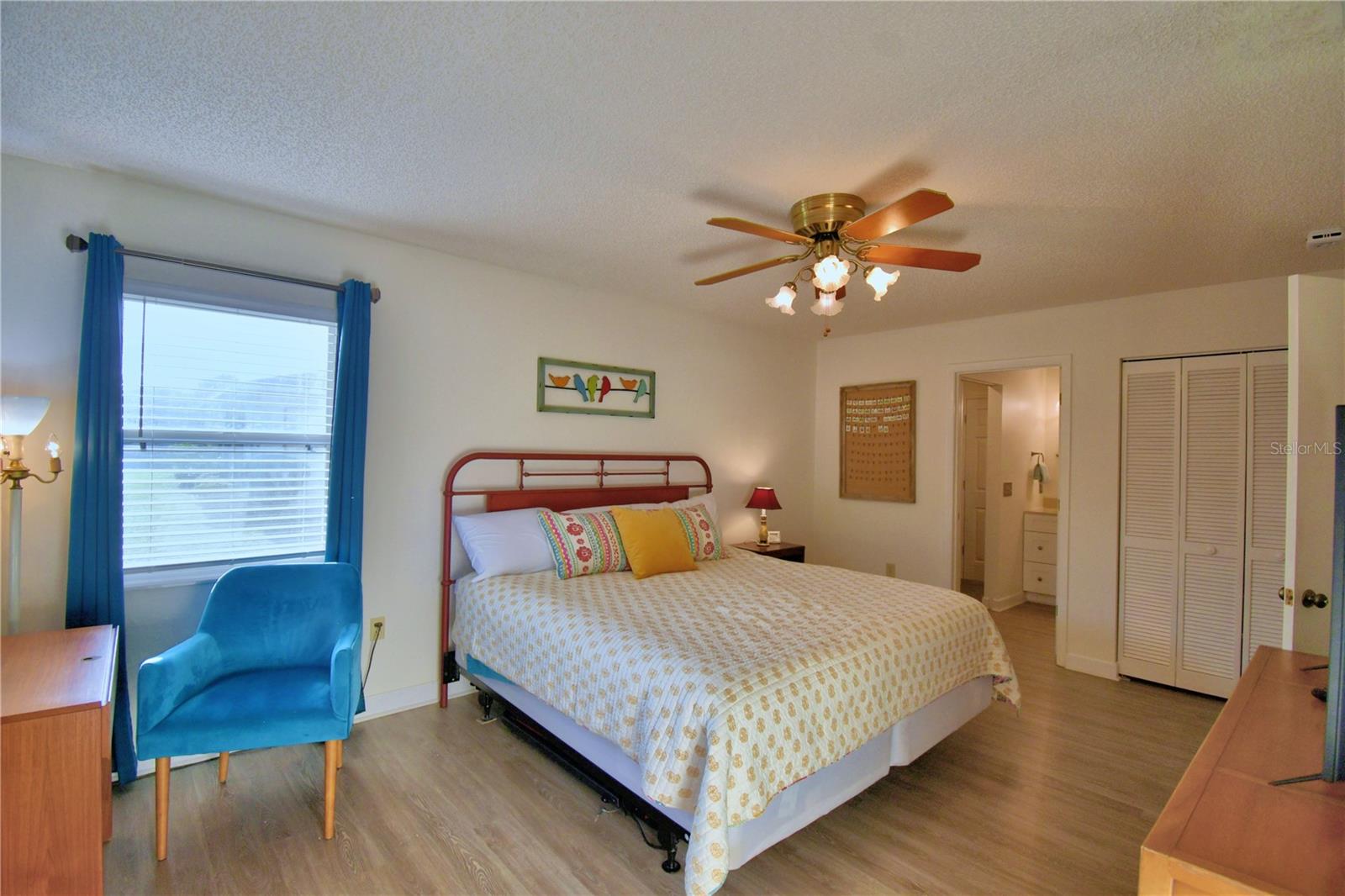 Image 24 of 60 For 4823 Colonnades Circle W