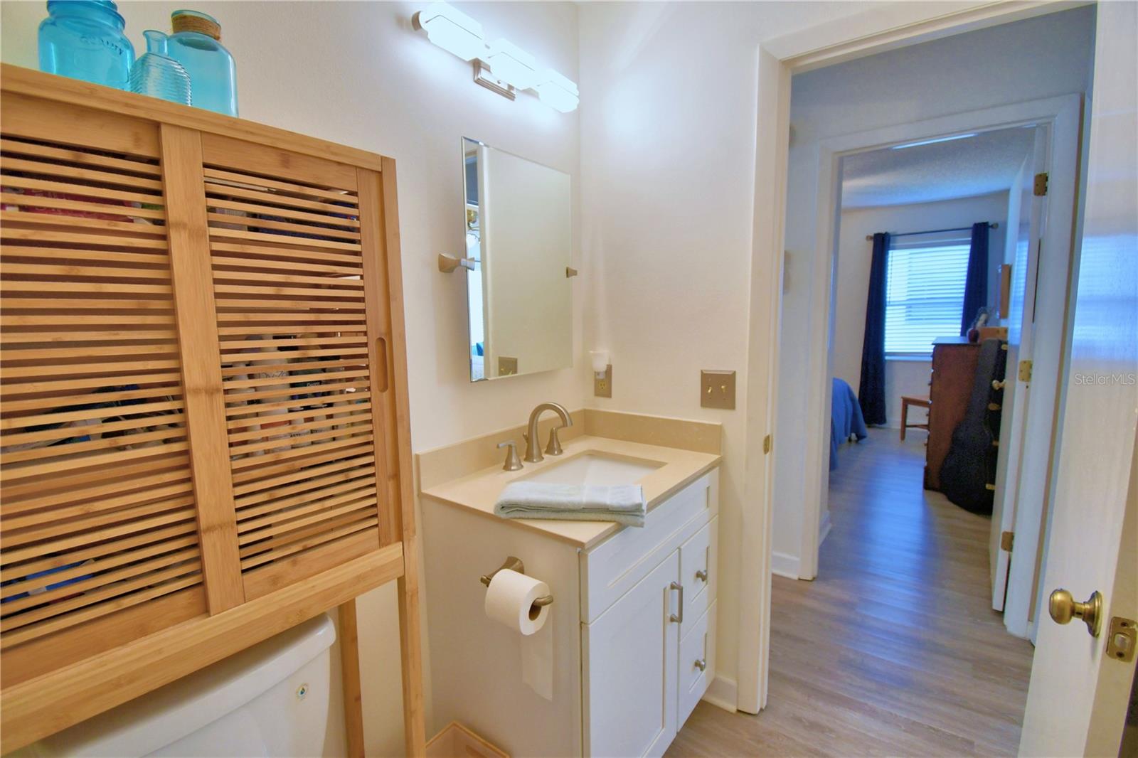 Image 31 of 60 For 4823 Colonnades Circle W