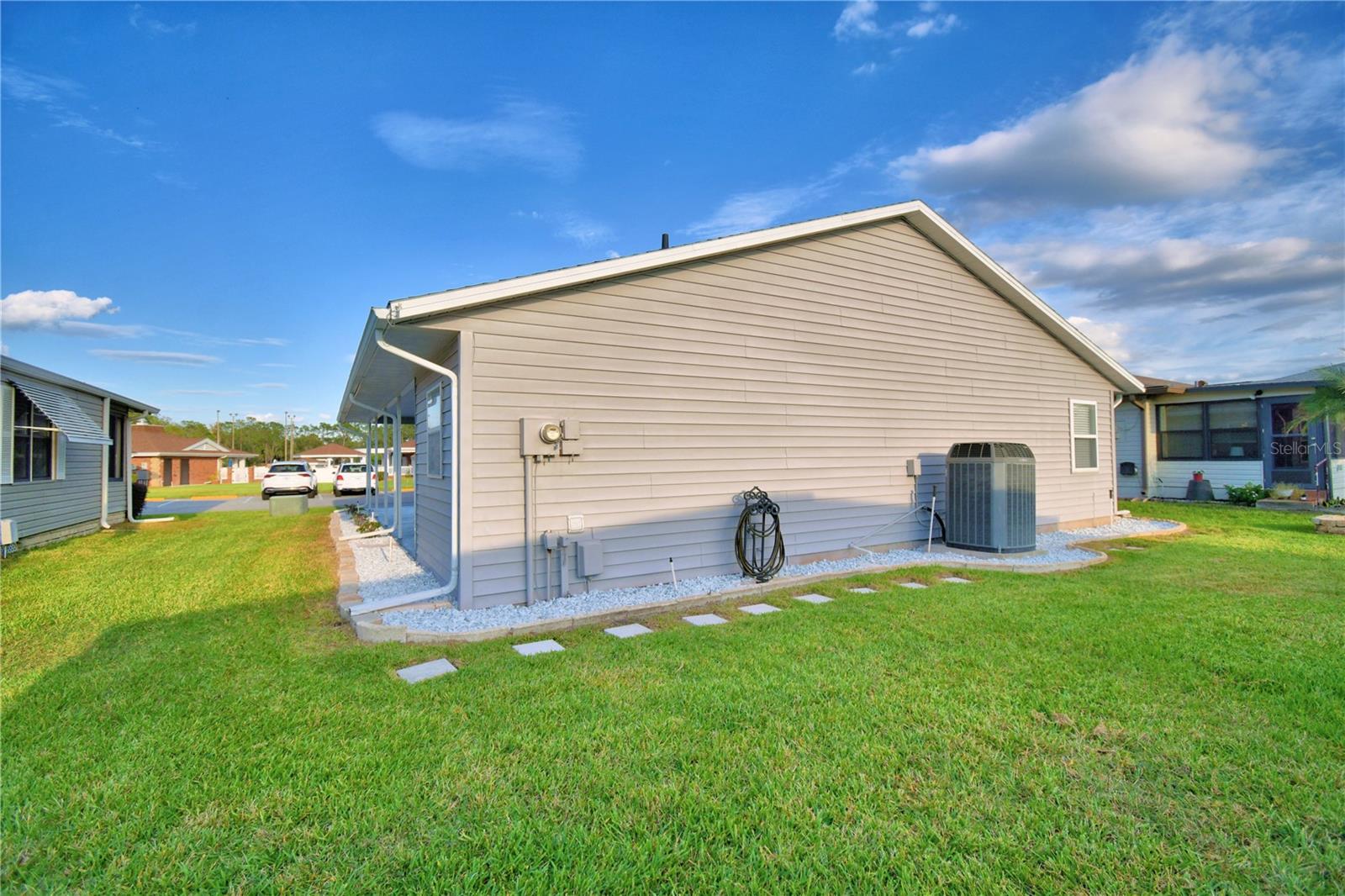 Image 35 of 60 For 4823 Colonnades Circle W