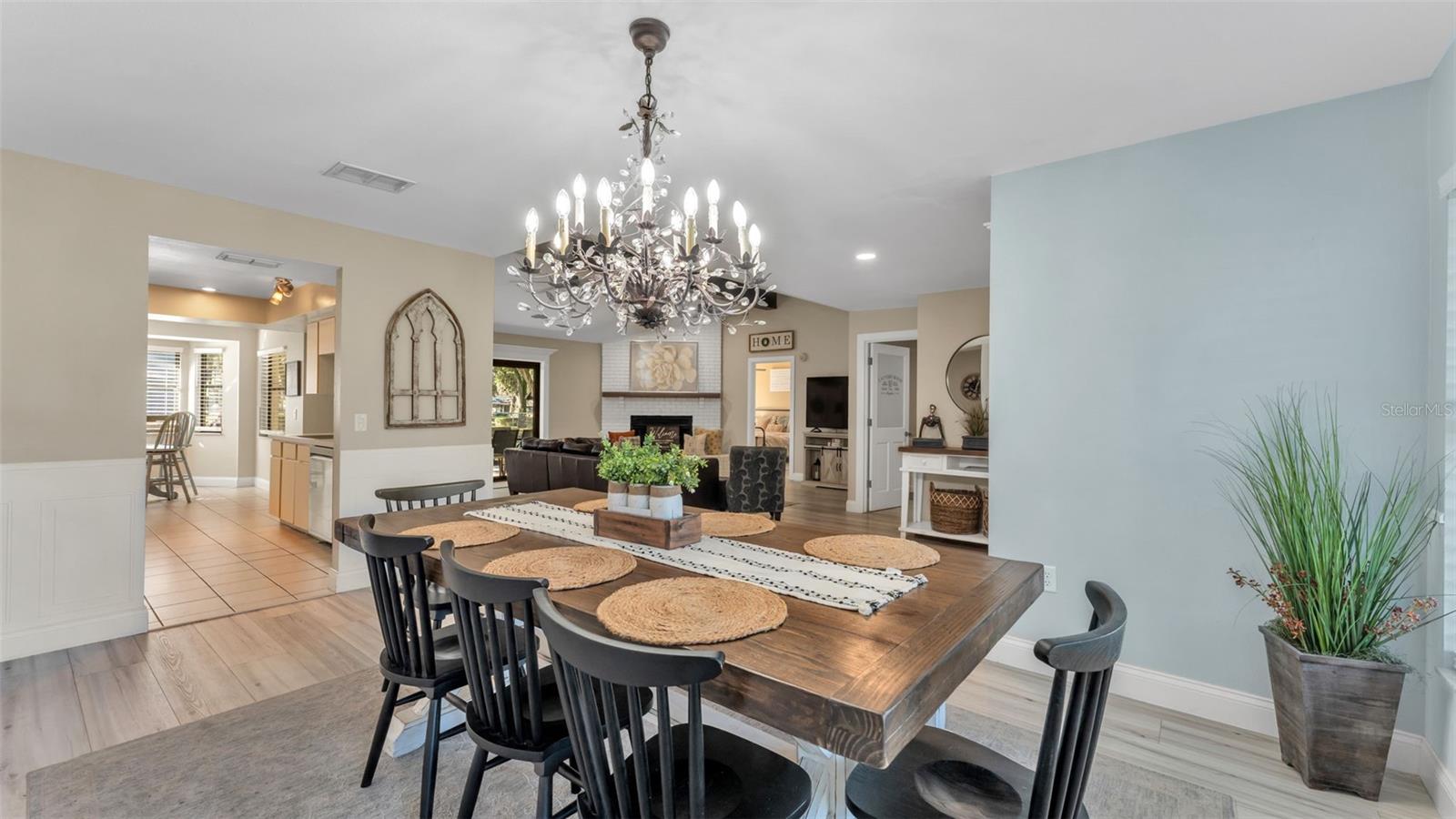 Image 3 of 41 For 1020 Rustic Lane