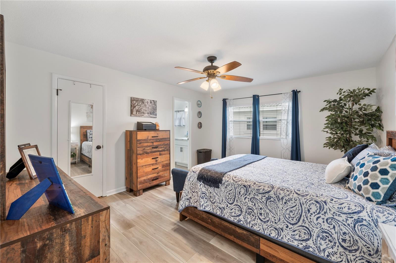 Image 16 of 33 For 514 Kelsey Street 514