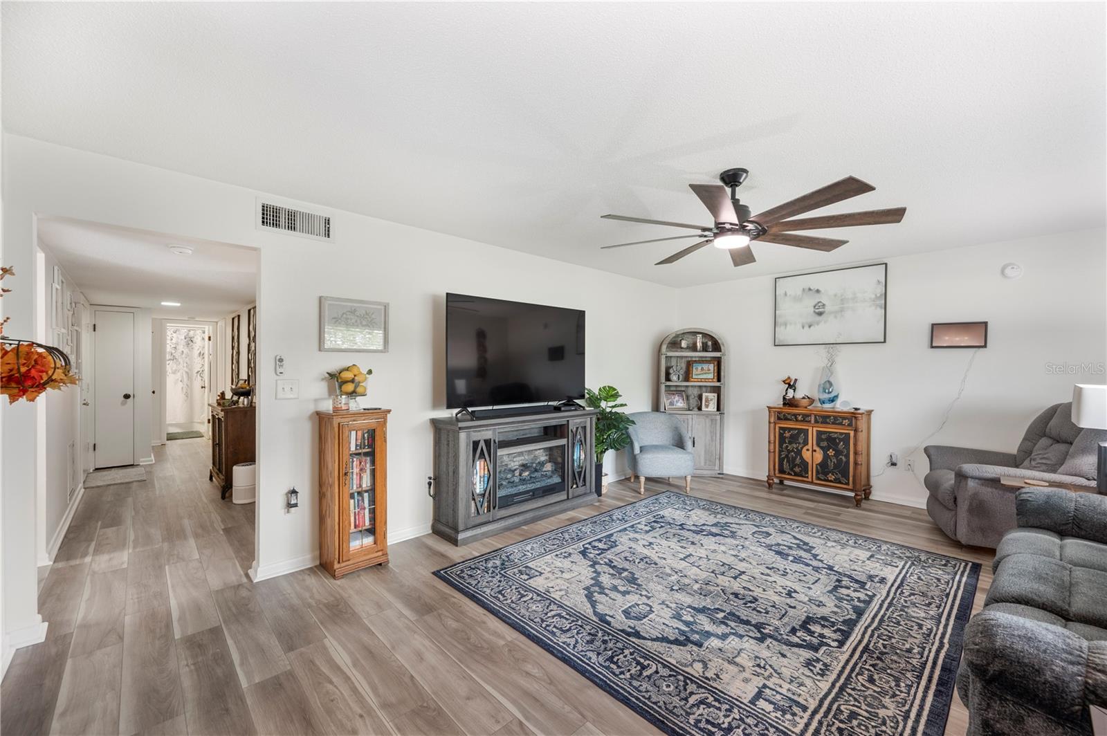 Image 4 of 33 For 514 Kelsey Street 514