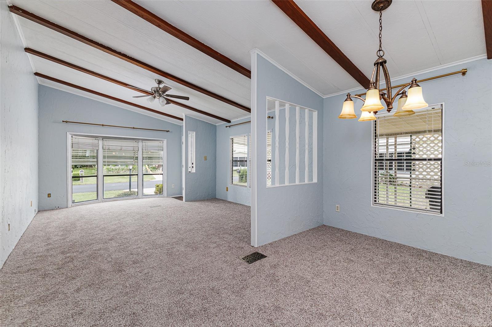 Image 11 of 23 For 6027 Grand Oaks Drive Se