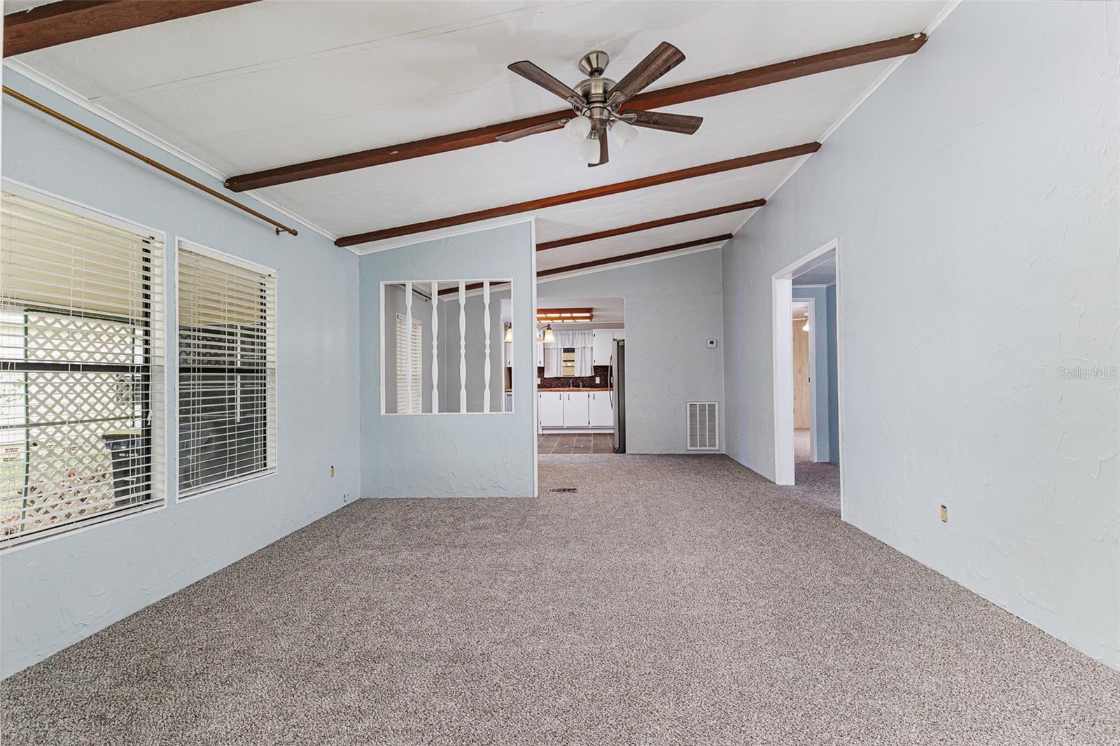 Image 6 of 23 For 6027 Grand Oaks Drive Se