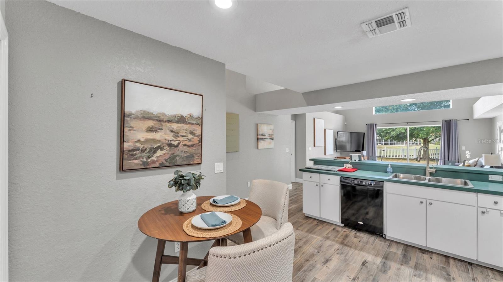 Image 11 of 42 For 3543 Lismore Drive