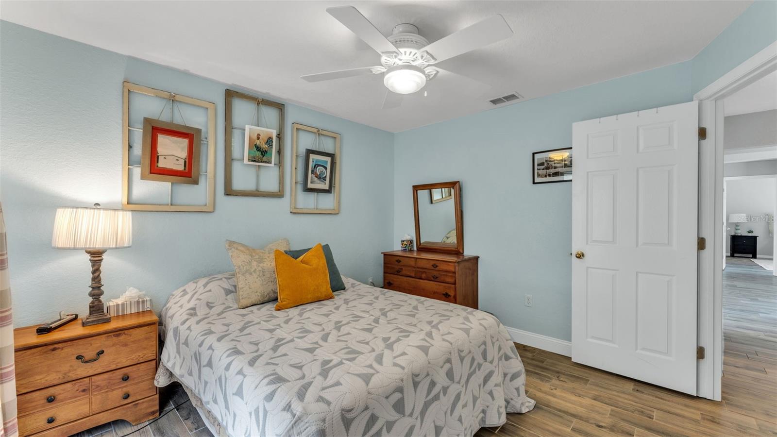 Image 24 of 42 For 3543 Lismore Drive