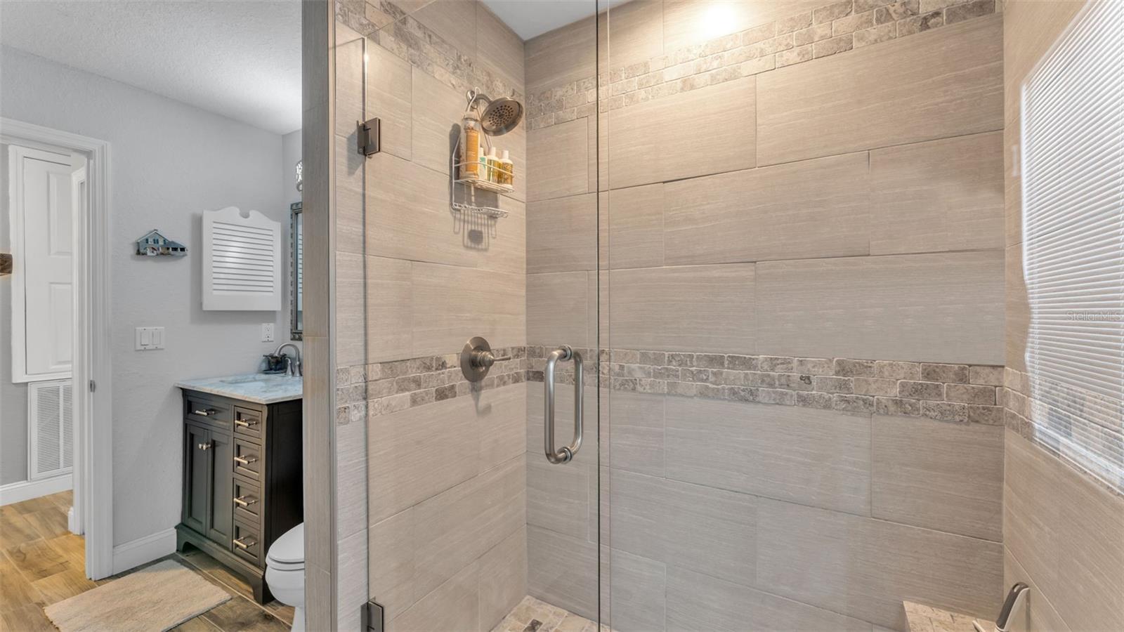 Image 28 of 42 For 3543 Lismore Drive