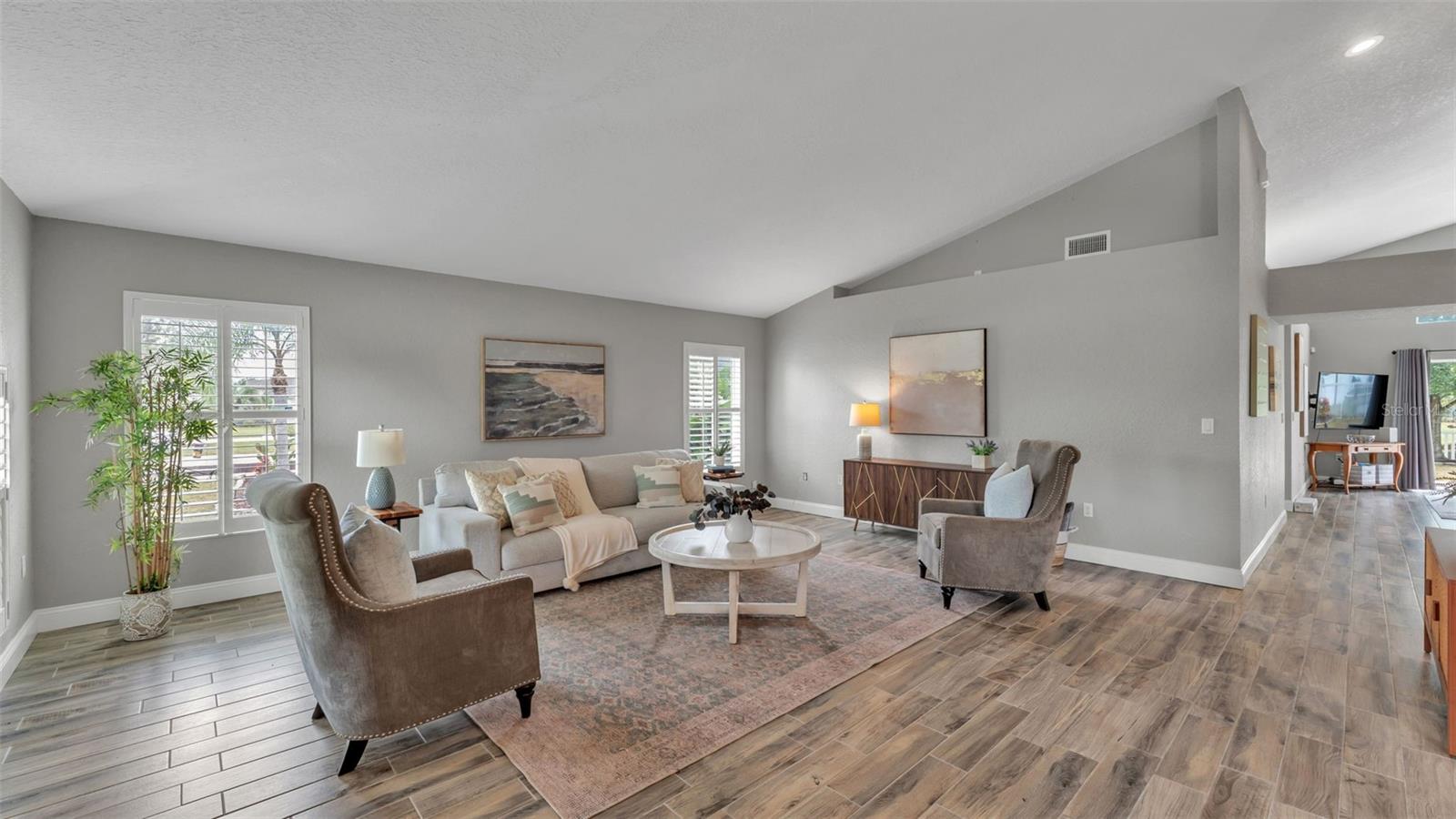 Image 3 of 42 For 3543 Lismore Drive