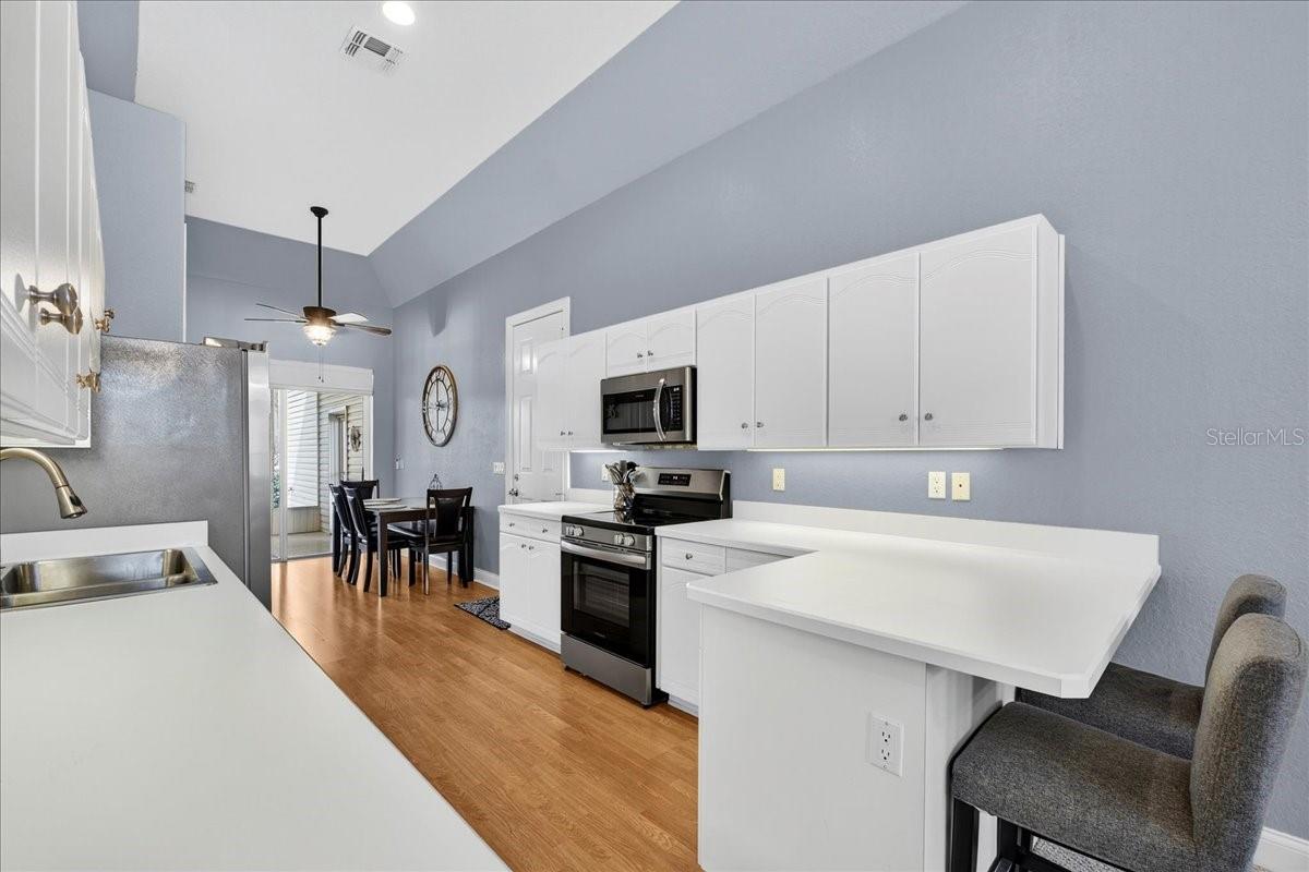 Image 19 of 37 For 1153 Motorcoach Drive