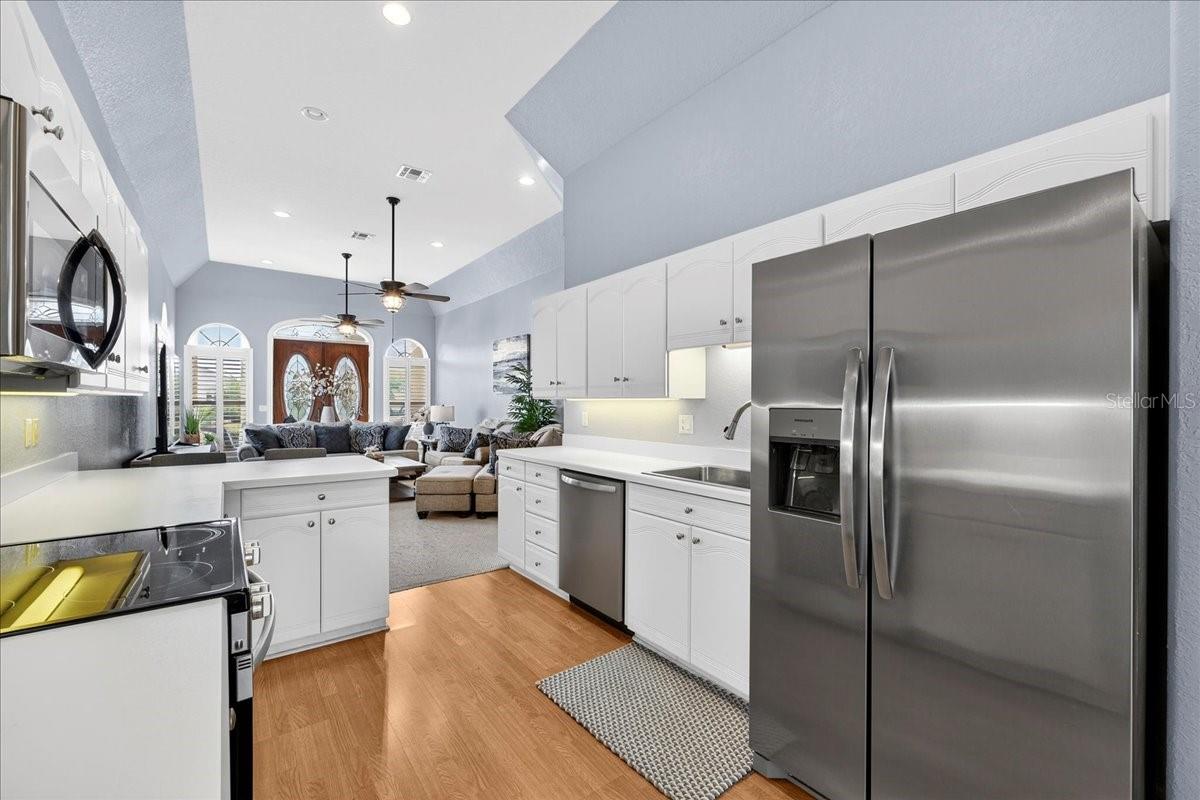 Image 20 of 37 For 1153 Motorcoach Drive