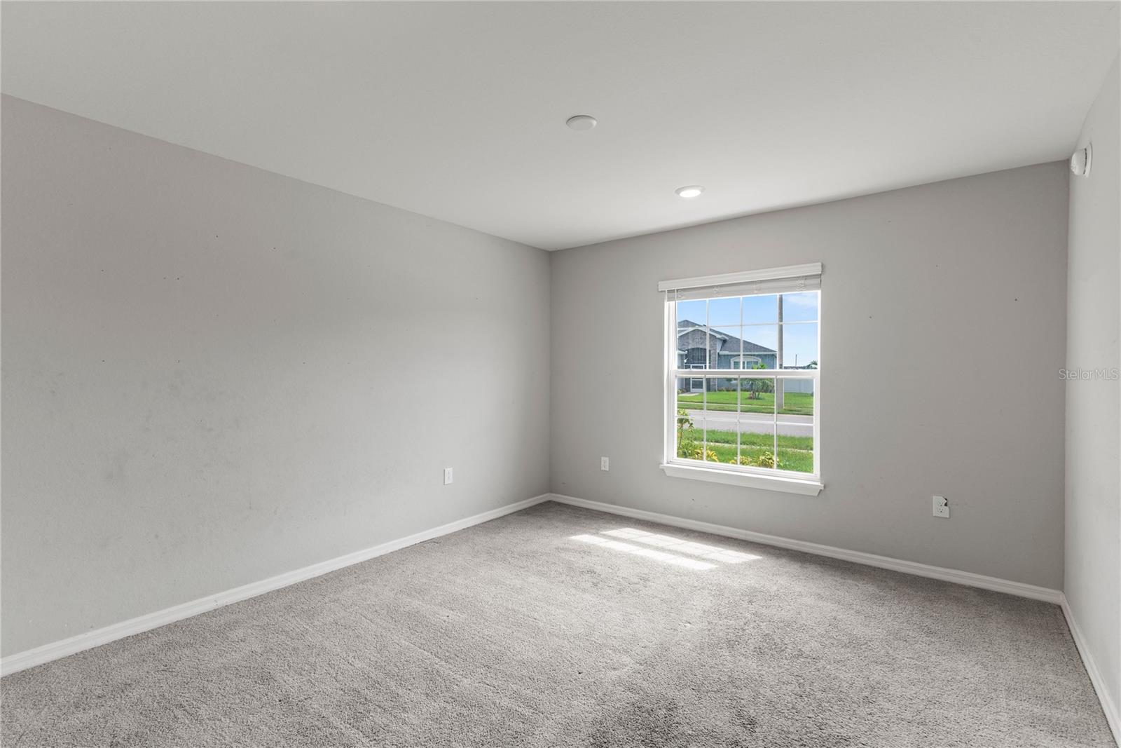 Image 21 of 38 For 961 Inverness Way