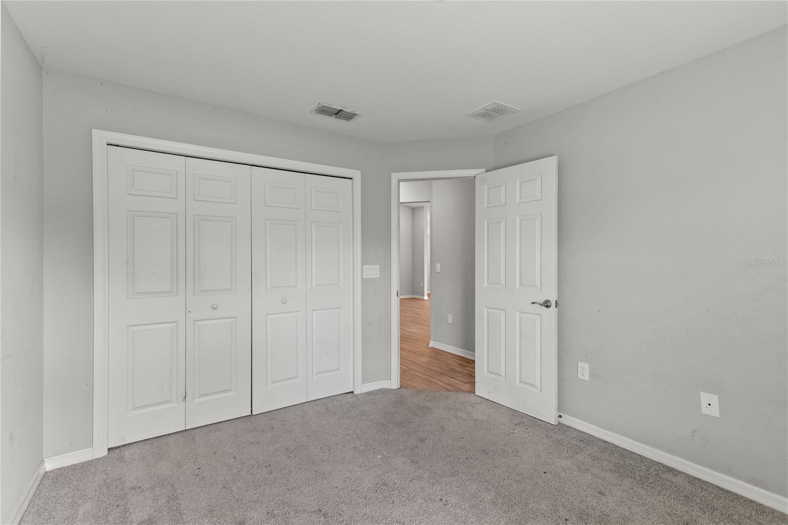 Image 26 of 38 For 961 Inverness Way