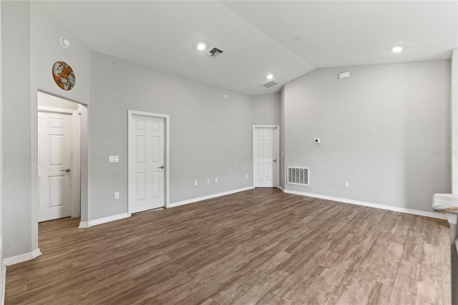 Image 32 of 38 For 961 Inverness Way