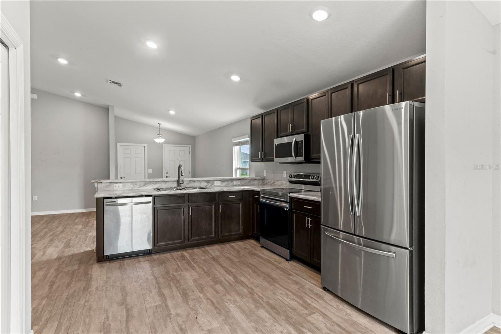 Image 37 of 38 For 961 Inverness Way