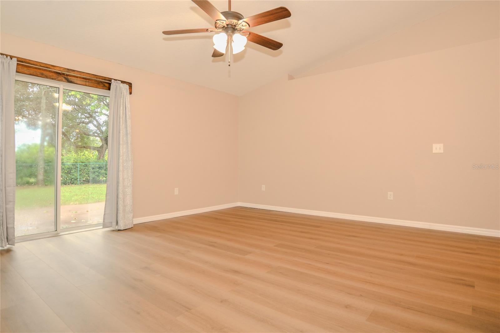 Image 10 of 21 For 4146 Dinner Lake Way