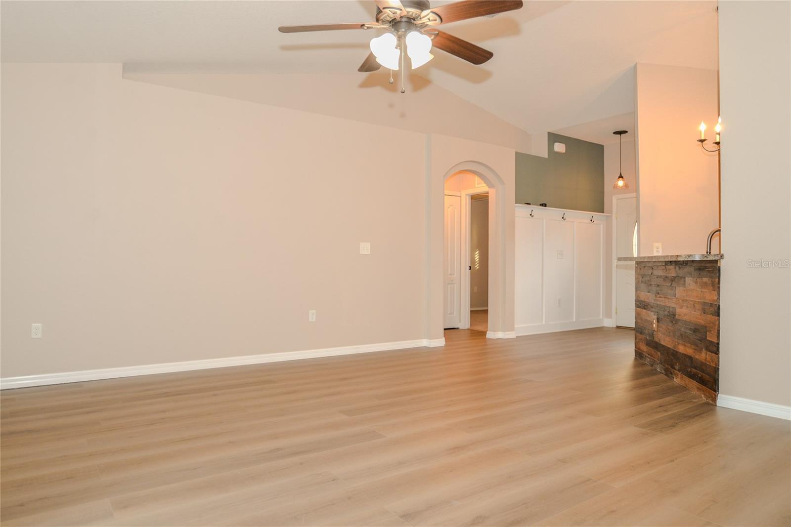 Image 5 of 21 For 4146 Dinner Lake Way