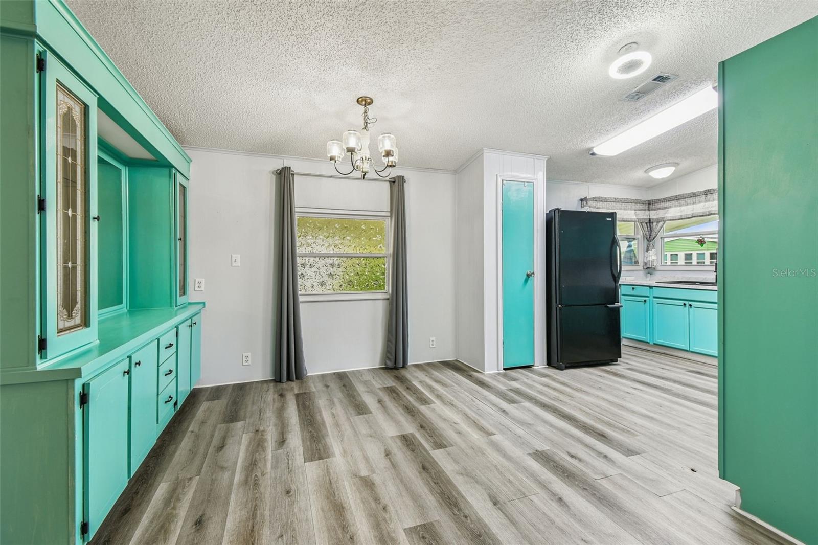 Image 23 of 77 For 1811 Sherwood Hill Dr