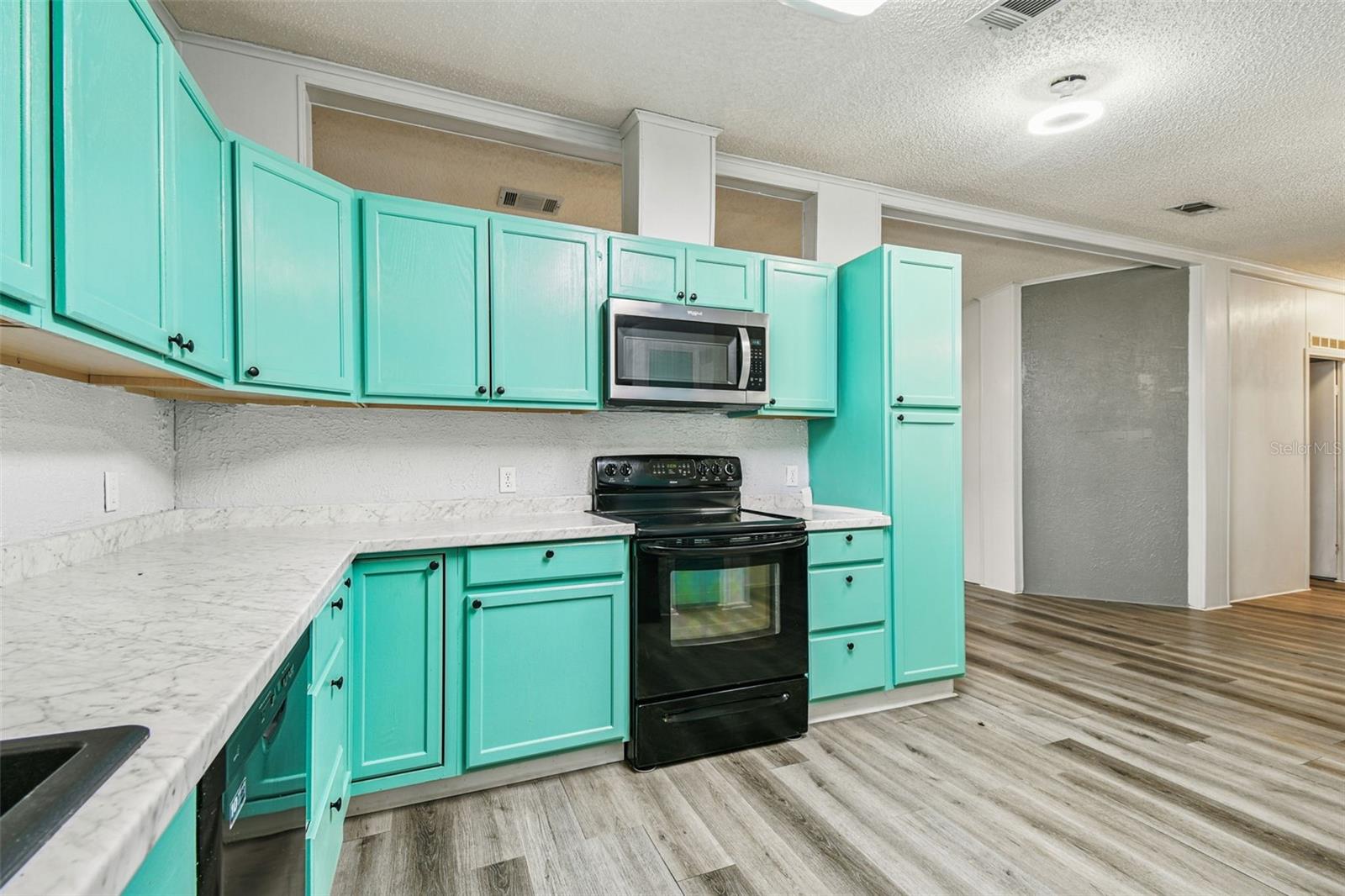 Image 30 of 77 For 1811 Sherwood Hill Dr