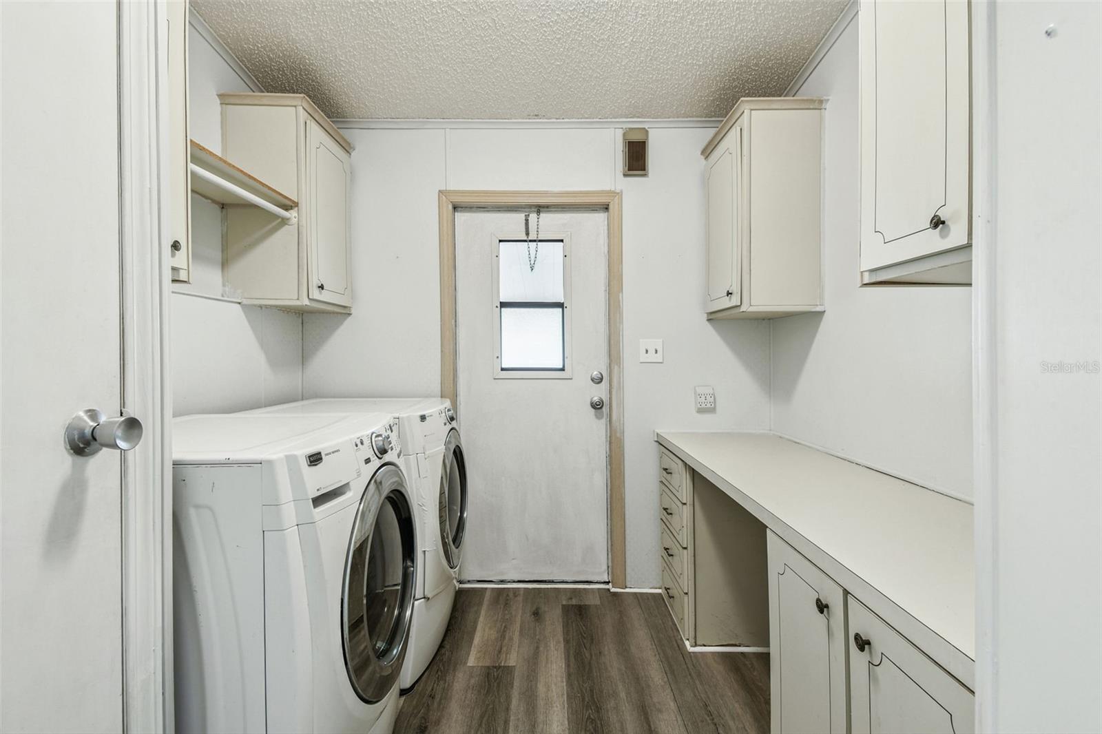 Image 35 of 77 For 1811 Sherwood Hill Dr