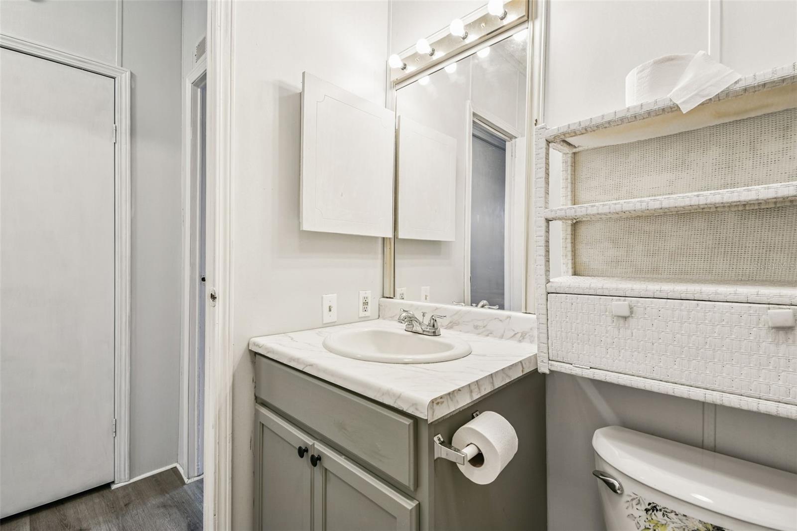 Image 43 of 77 For 1811 Sherwood Hill Dr