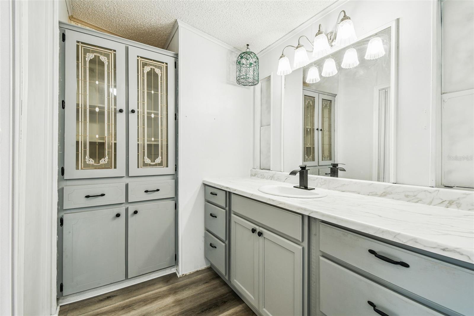 Image 52 of 77 For 1811 Sherwood Hill Dr