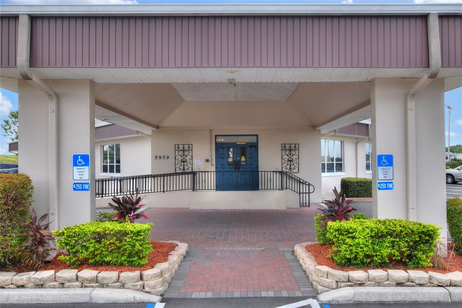 Image 40 of 81 For 6160 Crane Drive