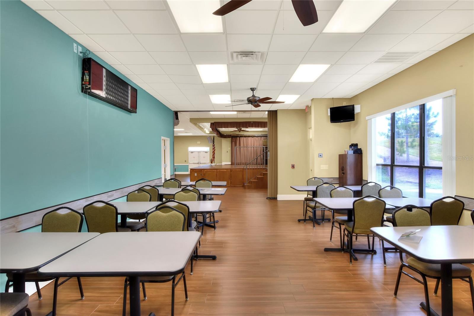 Image 44 of 81 For 6160 Crane Drive