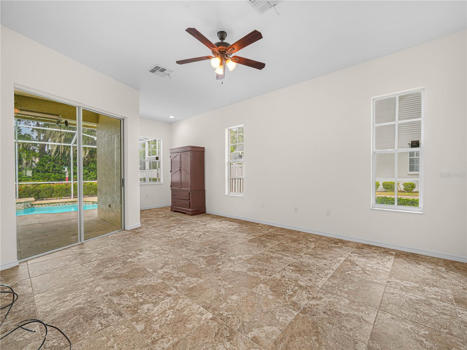 Image 14 of 34 For 1455 Royal Forest Loop