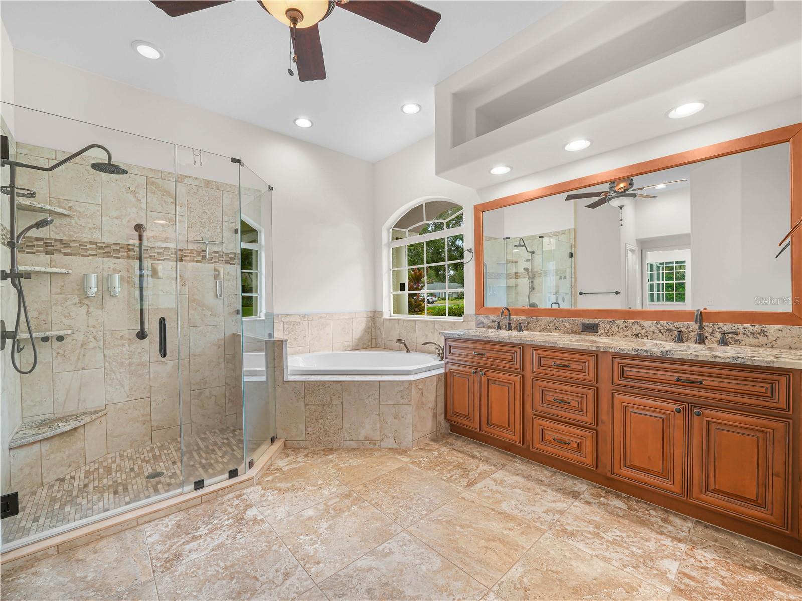 Image 16 of 34 For 1455 Royal Forest Loop