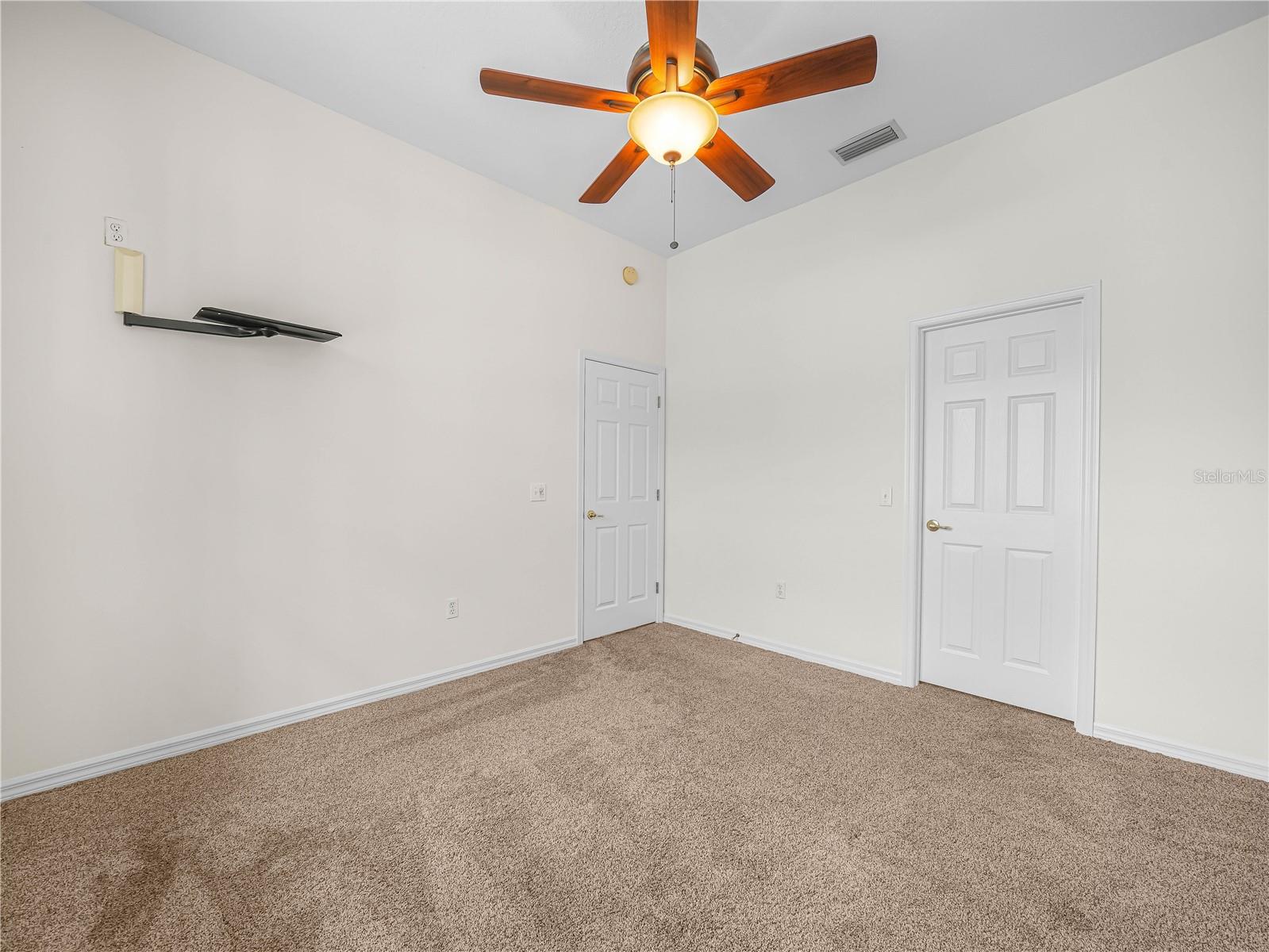 Image 23 of 34 For 1455 Royal Forest Loop