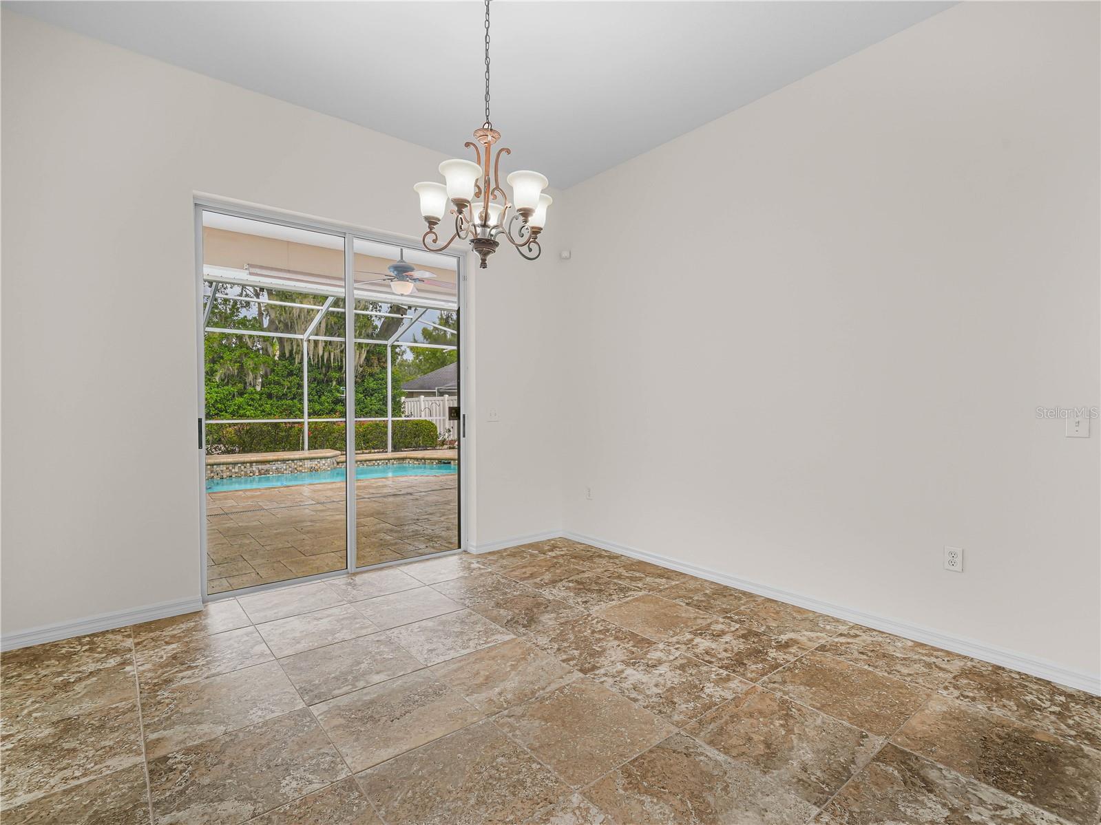 Image 5 of 34 For 1455 Royal Forest Loop