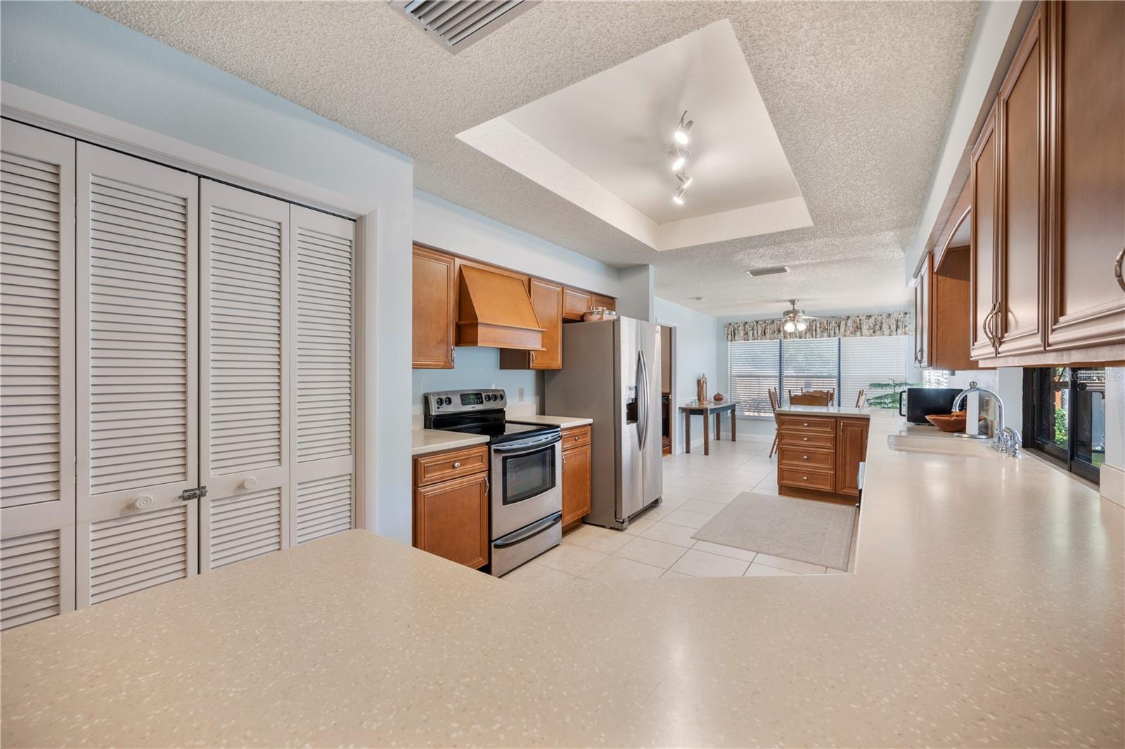 Image 15 of 45 For 1122 Cypress Point W