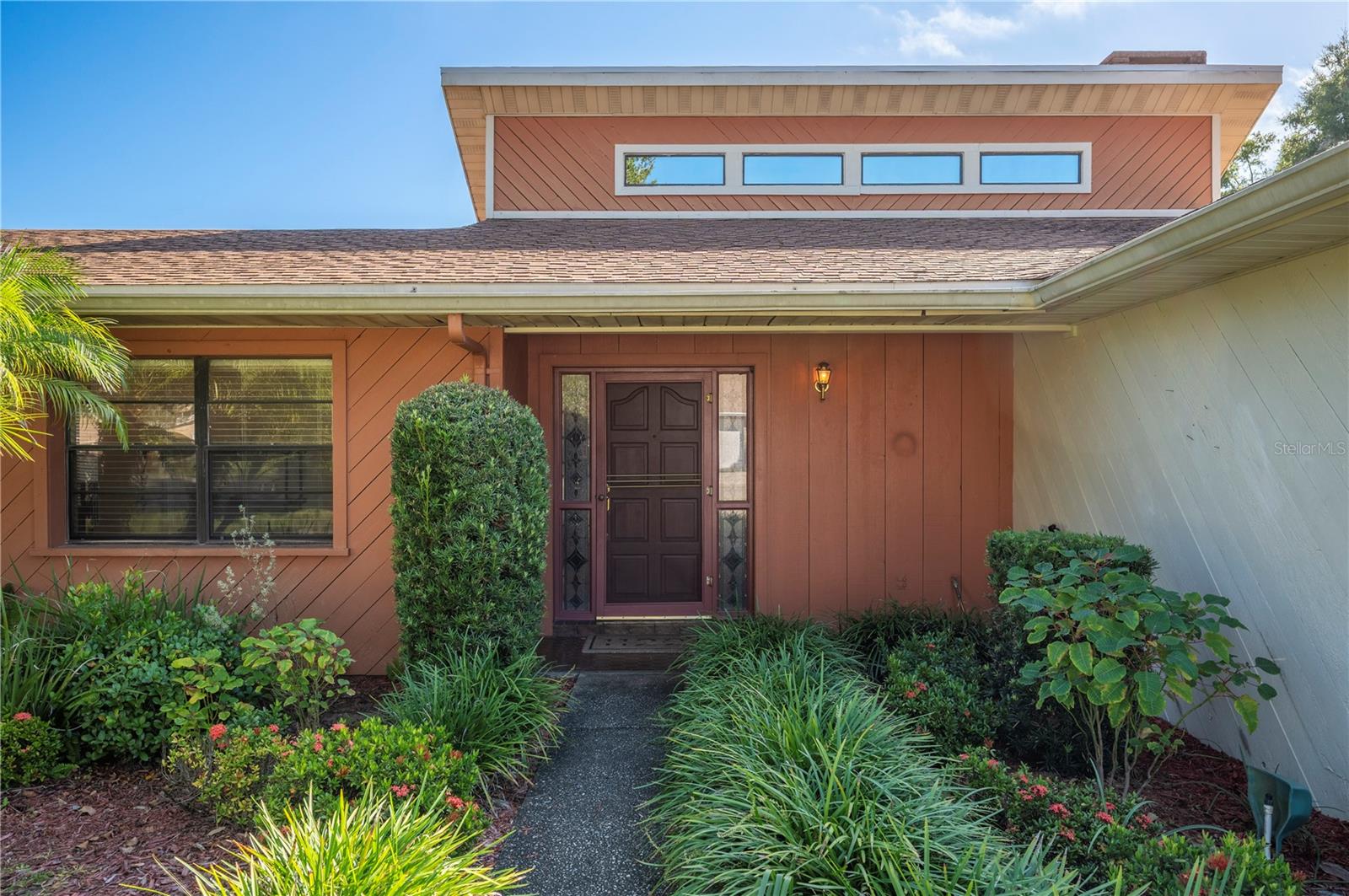 Image 2 of 45 For 1122 Cypress Point W