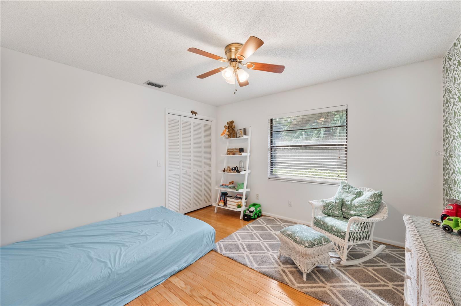 Image 27 of 45 For 1122 Cypress Point W