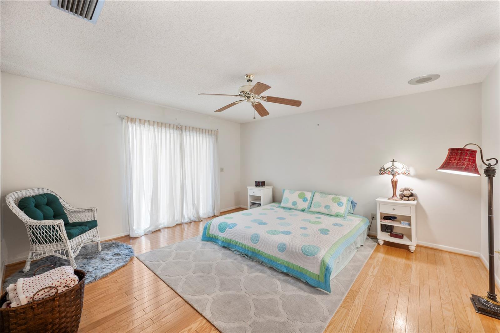 Image 29 of 45 For 1122 Cypress Point W