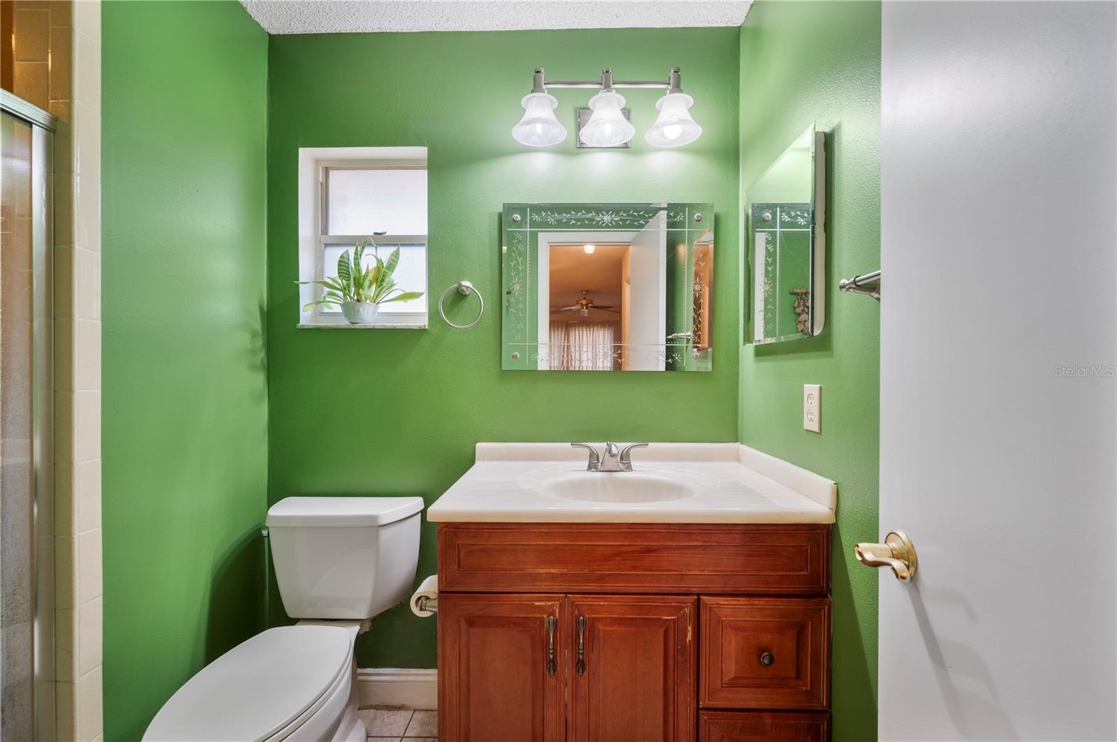 Image 32 of 45 For 1122 Cypress Point W