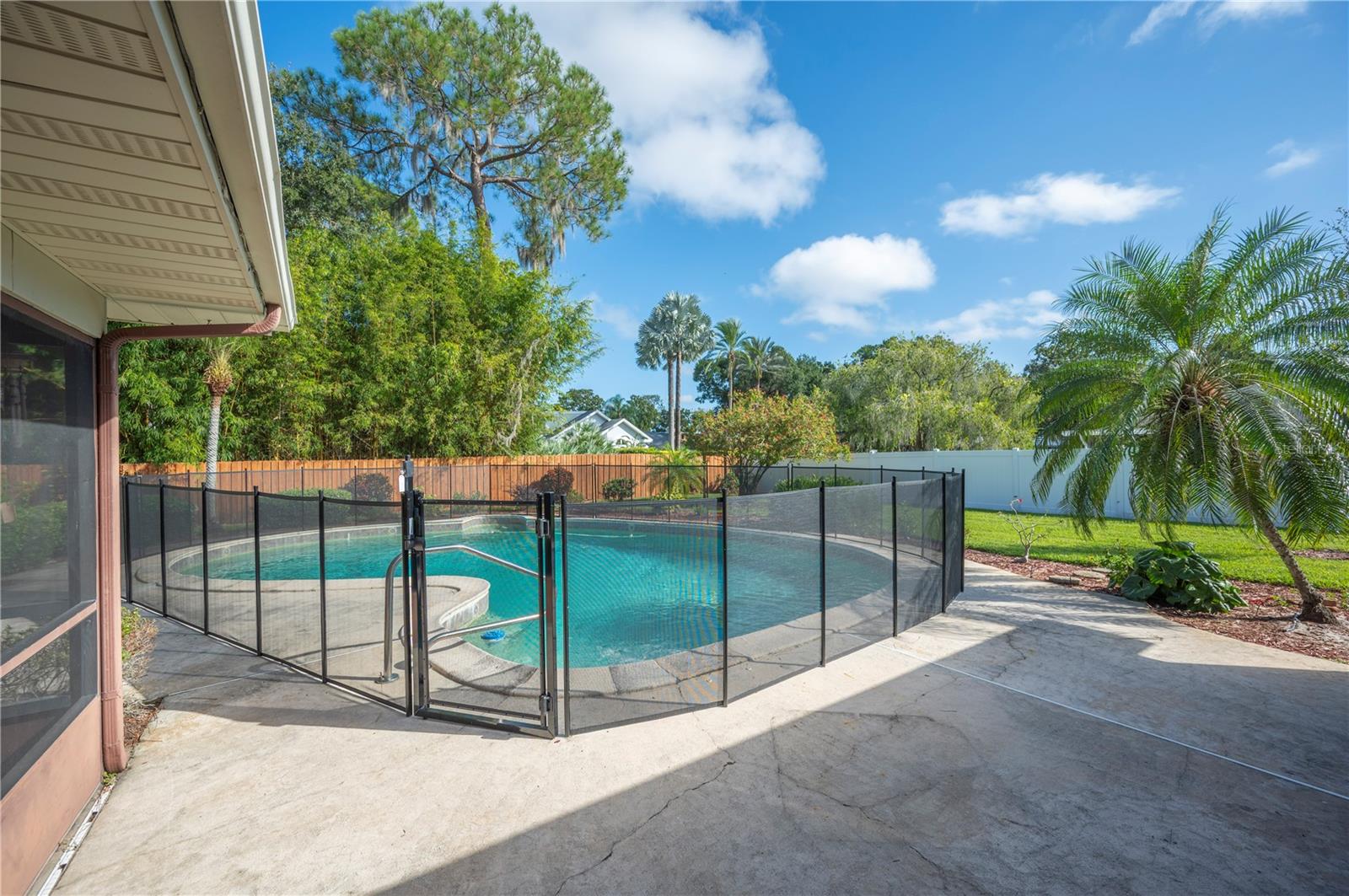 Image 35 of 45 For 1122 Cypress Point W