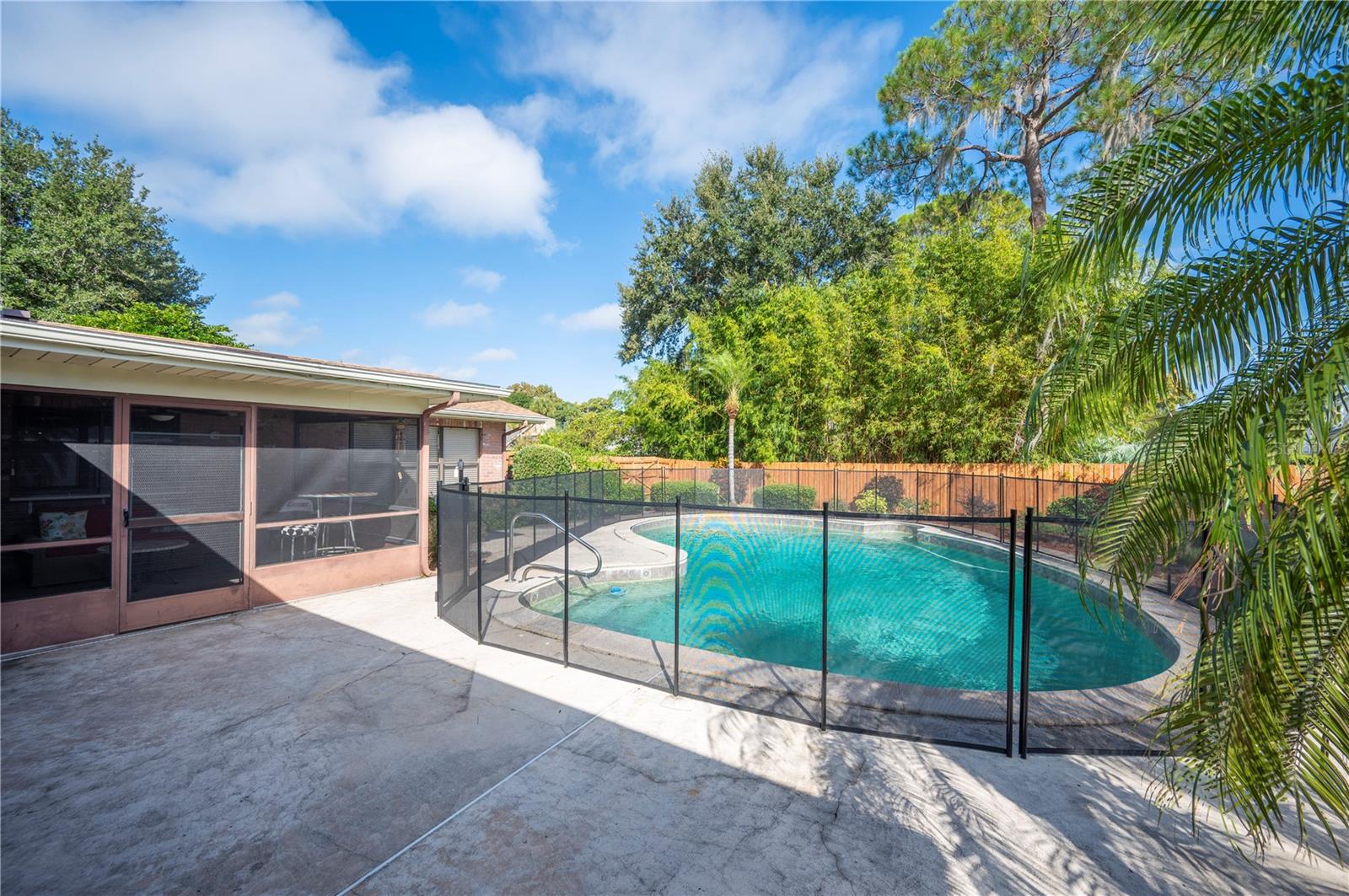 Image 42 of 45 For 1122 Cypress Point W