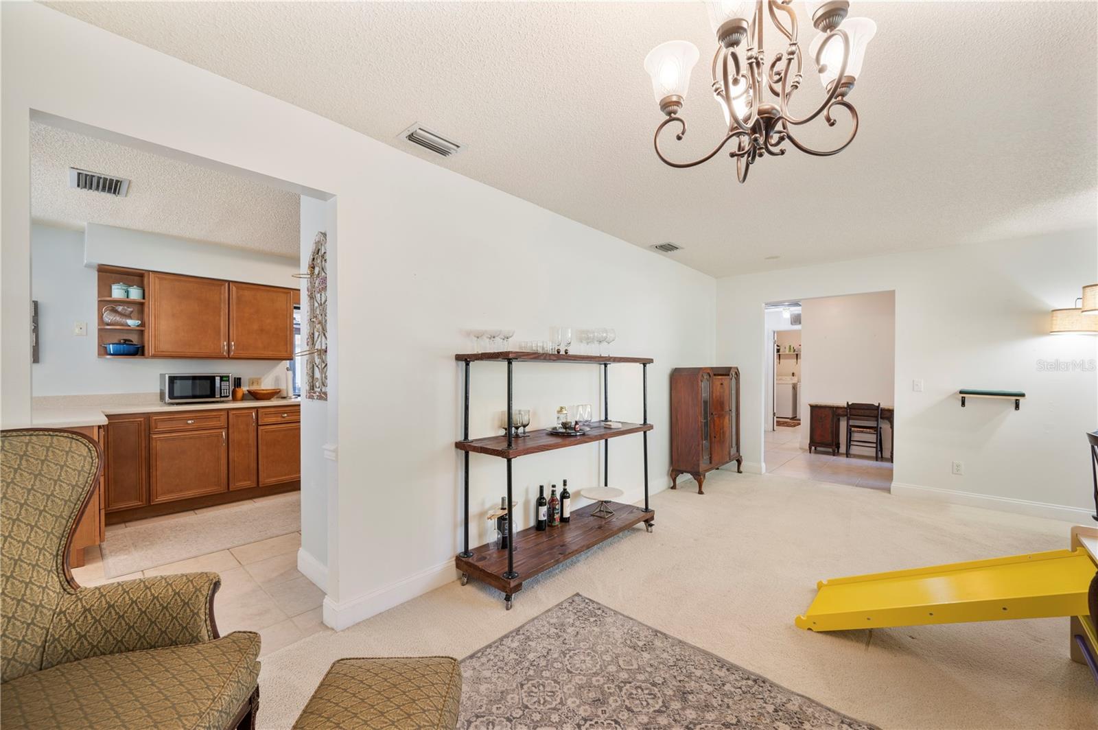 Image 6 of 45 For 1122 Cypress Point W