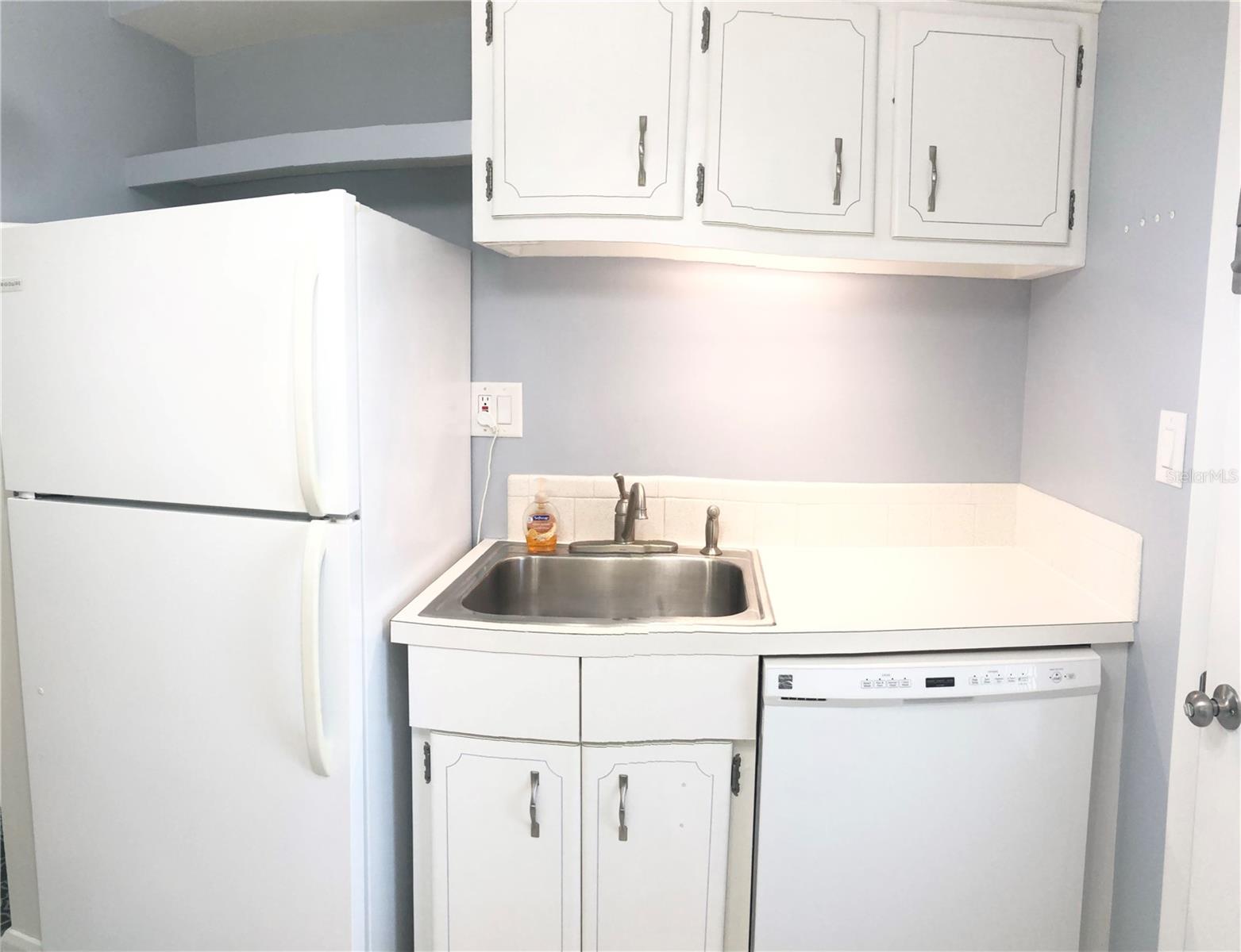 Image 12 of 33 For 1600 Lake Parker Drive A 21