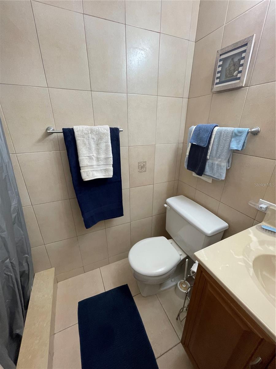 Image 20 of 33 For 1600 Lake Parker Drive A 21