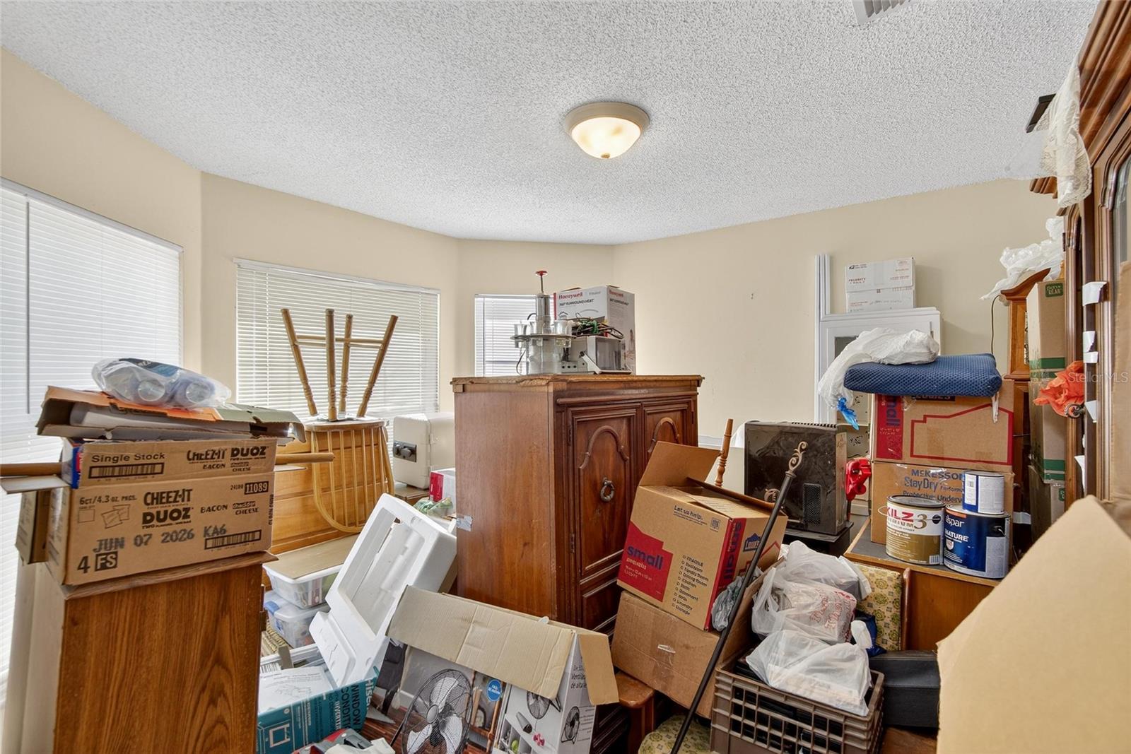 Image 11 of 41 For 449 Majesty Drive